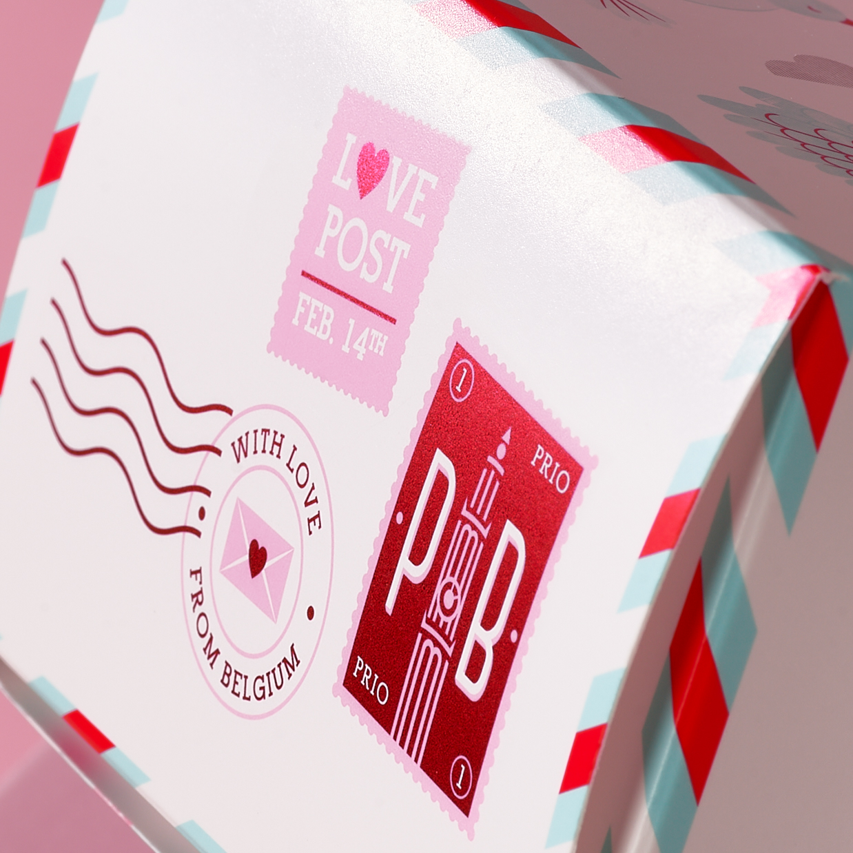 Quatre Mains package design - stamp, post