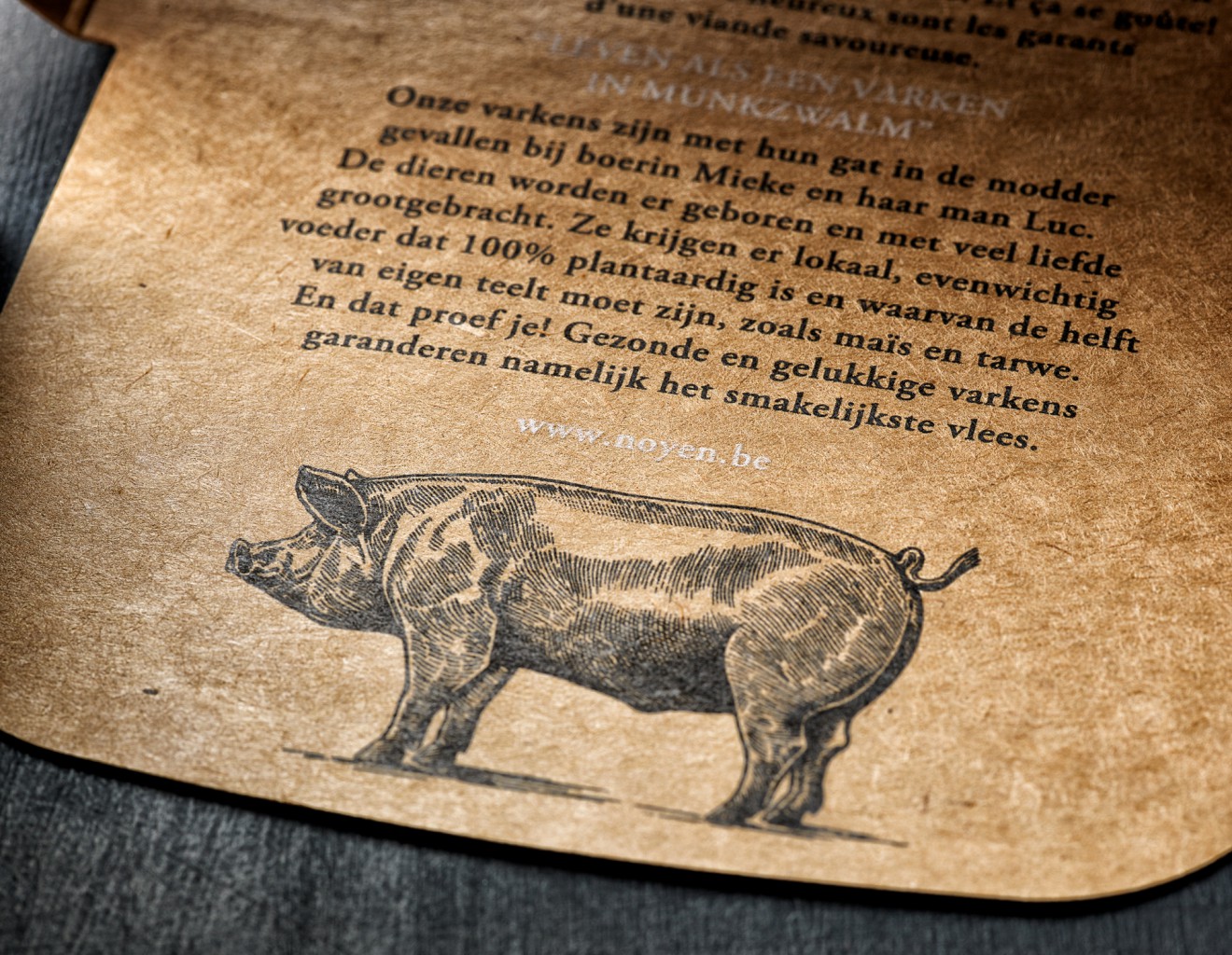 Quatre Mains package design - varken, illustratief, craft, kraft