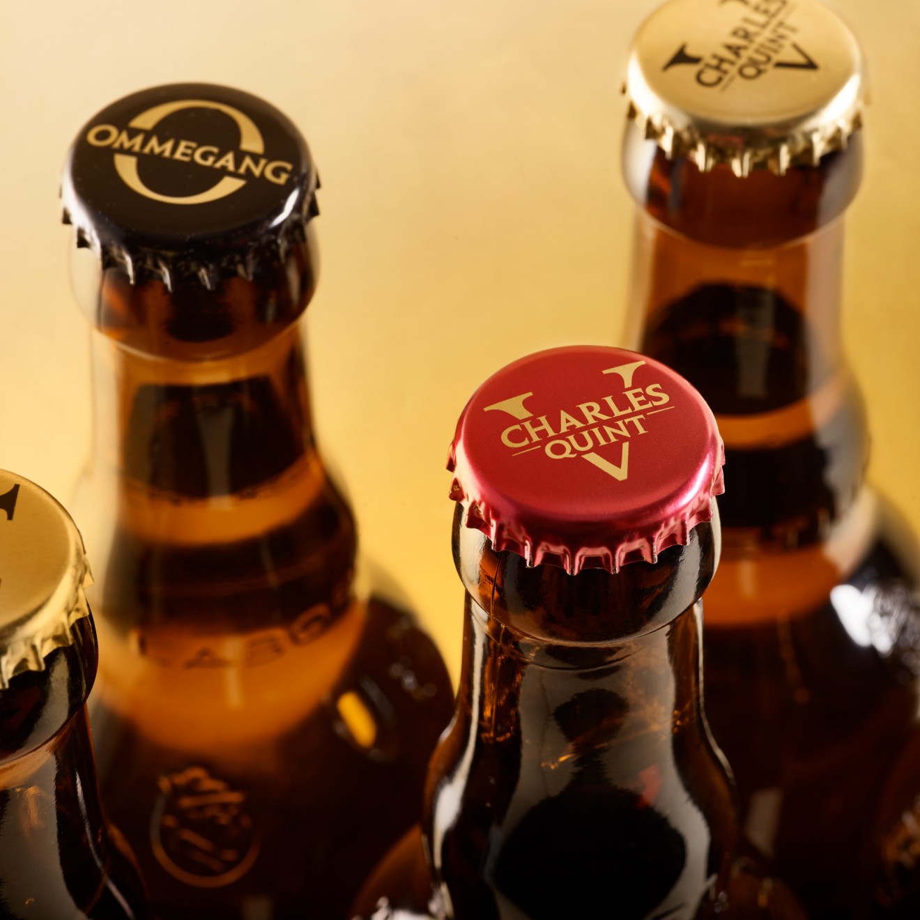 Quatre Mains package design - kroonkurk, flesje