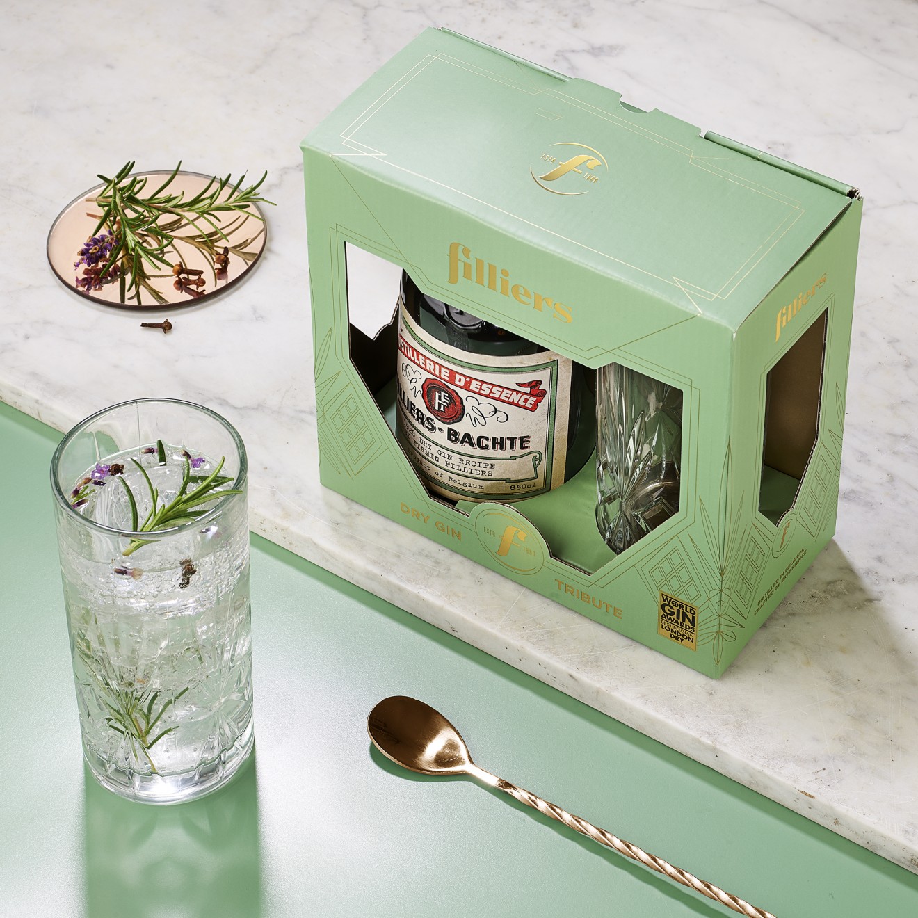 Quatre Mains package design - packaging, design, cocktails, jevener