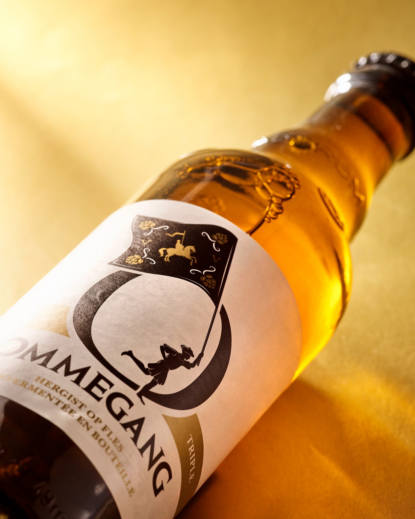 Quatre Mains package design - beer, flag, horse, banner