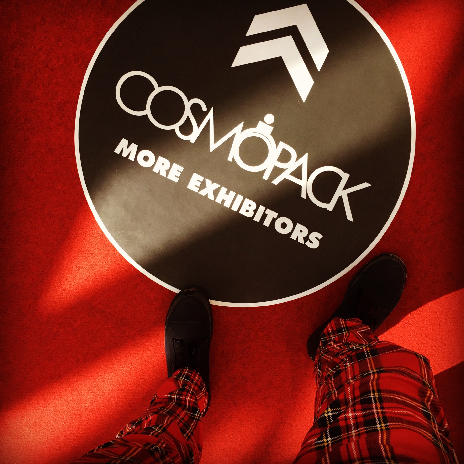 Quatre Mains package design - cosmopack, quatremains, beauty
