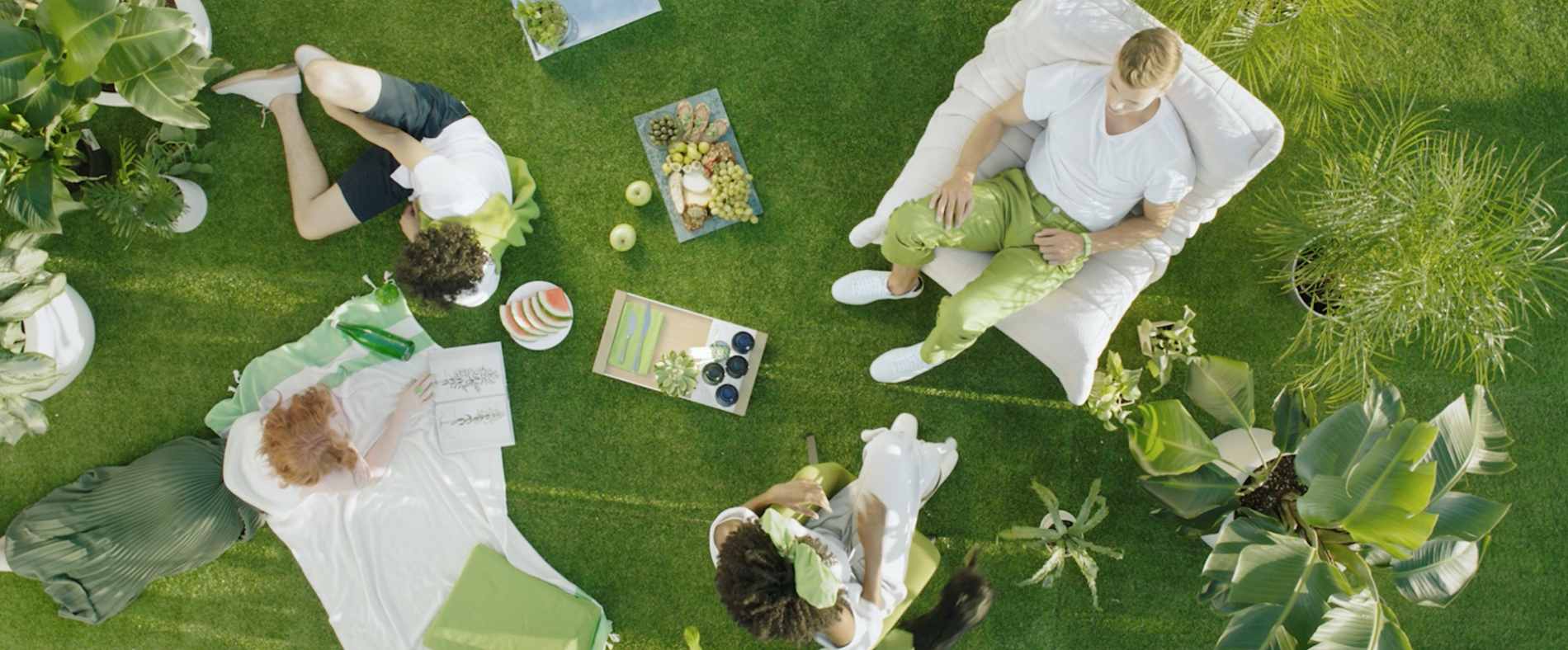 Quatre Mains package design - Greenery - Colour of the year