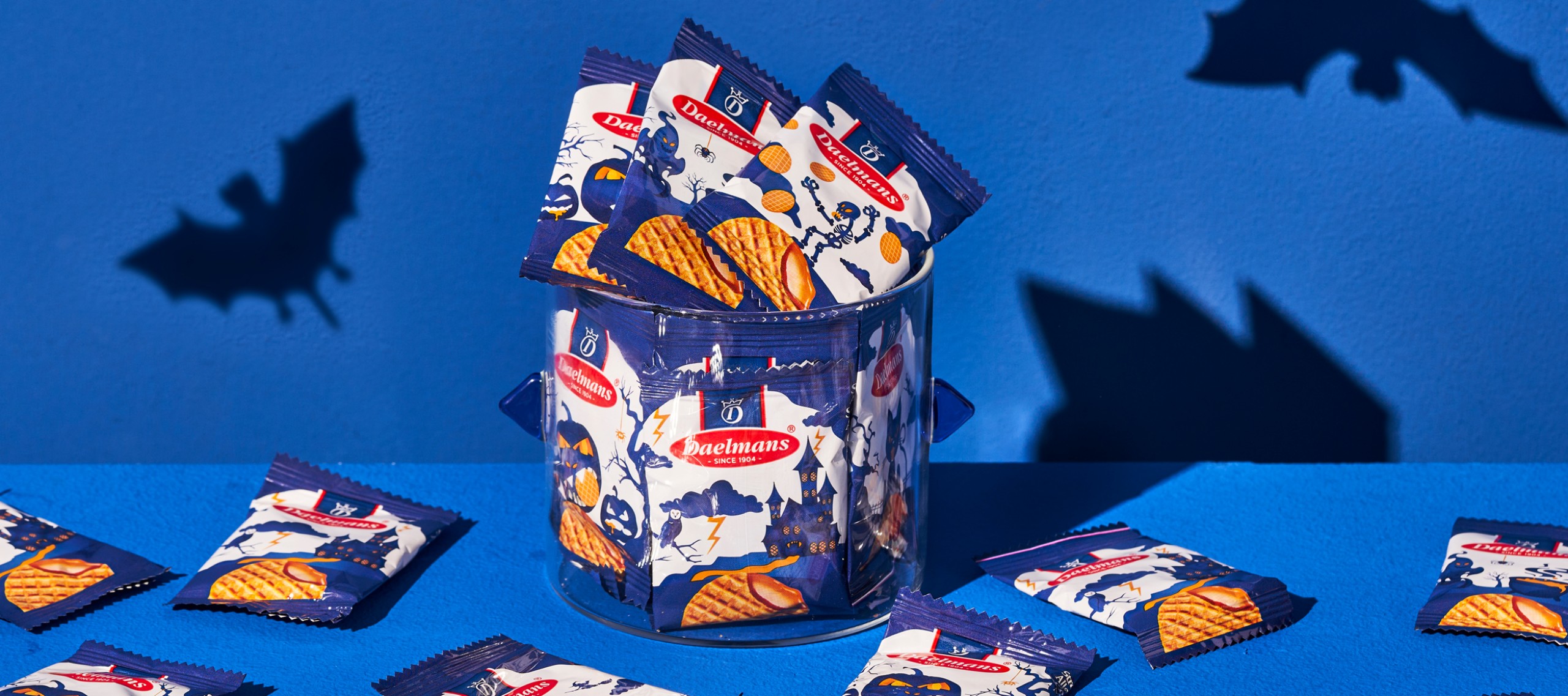Quatre Mains package design - Package design daelmans, stroopwafel, halloween, 
